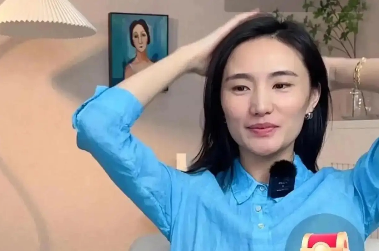 Ly hôn Lý Á Bằng, Hải Hà Kim Hỷ tỏa sáng rực rỡ trong sự nghiệp - Ảnh 1. Ly hôn Lý Á Bằng, Hải Hà Kim Hỷ tỏa sáng rực rỡ trong sự nghiệp - Ảnh 1.