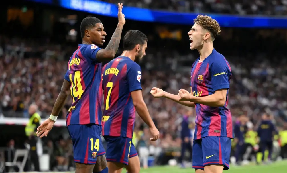 Barcelona chuyển hướng sang Peru sau thất bại ở Miami - Ảnh 1. Barcelona chuyển hướng sang Peru sau thất bại ở Miami - Ảnh 1.