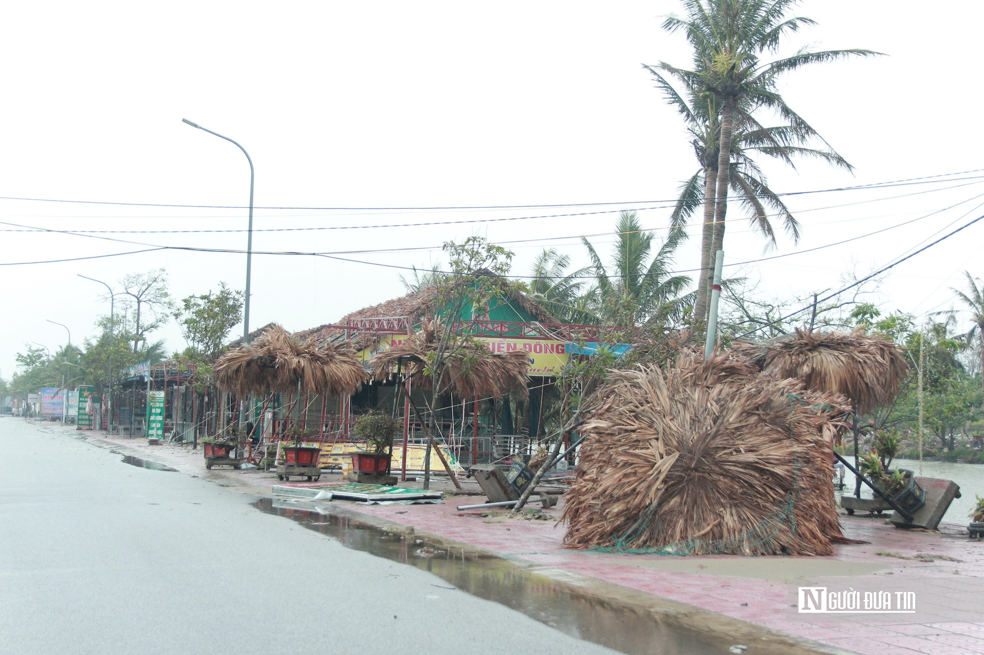 Chật vật khắc phục hậu quả, du lịch biển Hà Tĩnh vẫn chưa thể “hồi sinh” - Ảnh 1.
