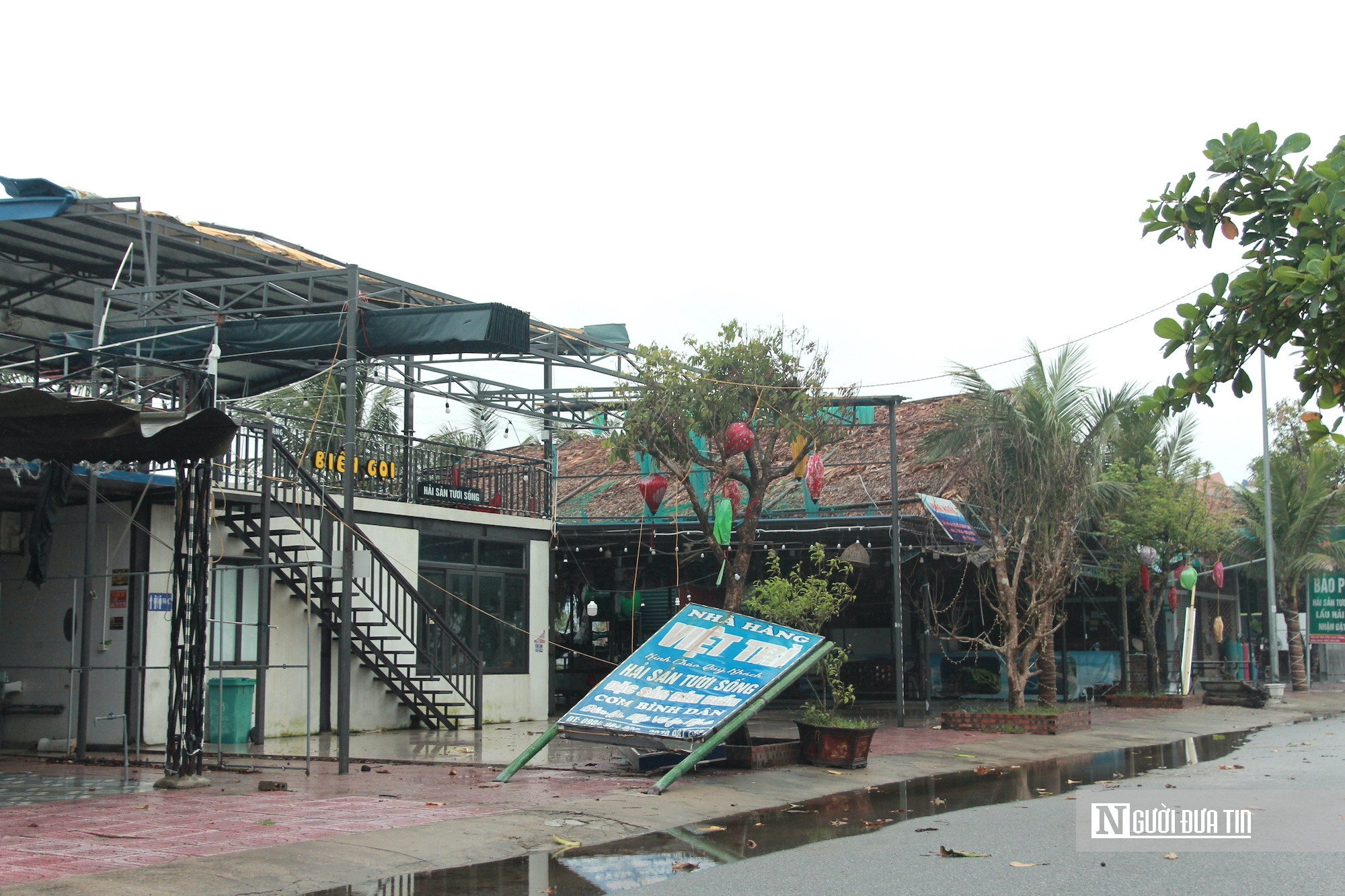 Chật vật khắc phục hậu quả, du lịch biển Hà Tĩnh vẫn chưa thể “hồi sinh” - Ảnh 2.