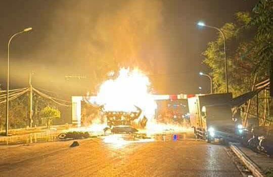 Xe bồn phát nổ kinh hoàng tại khu Công nghiệp Như Quỳnh , Hưng Yên - Ảnh 1. Xe bồn phát nổ kinh hoàng tại khu Công nghiệp Như Quỳnh , Hưng Yên - Ảnh 1.