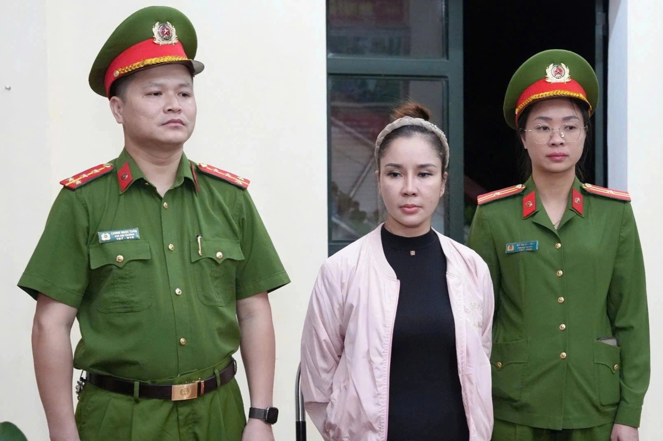 Khởi tố nữ hiệu trưởng và kế toán trường mầm non An Bình ở Lào Cai - Ảnh 1.