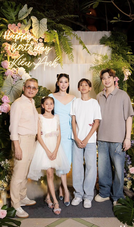 "Tiểu mỹ nhân" nhà Hoa hậu Hà Kiều Anh ở tuổi lên 10- Ảnh 1. "Tiểu mỹ nhân" nhà Hoa hậu Hà Kiều Anh ở tuổi lên 10- Ảnh 1.