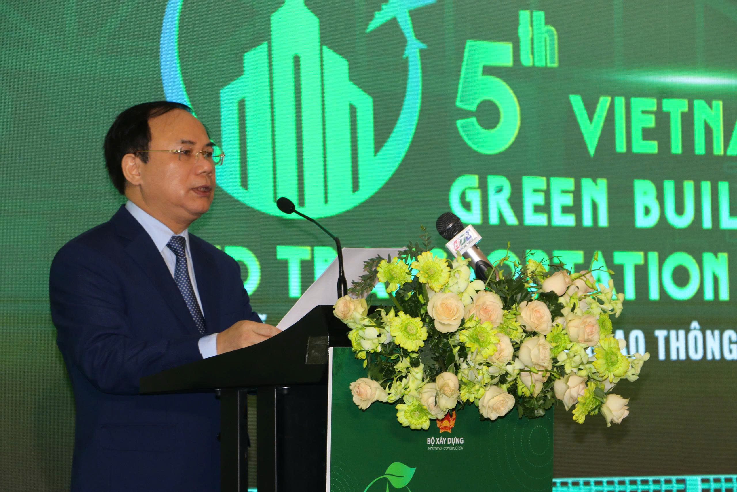 Thứ trưởng Nguyễn Văn Sinh: Công trình xanh không chỉ là khẩu hiệu, mà là hướng phát triển tất yếu- Ảnh 2. Thứ trưởng Nguyễn Văn Sinh: Công trình xanh không chỉ là khẩu hiệu, mà là hướng phát triển tất yếu- Ảnh 2.