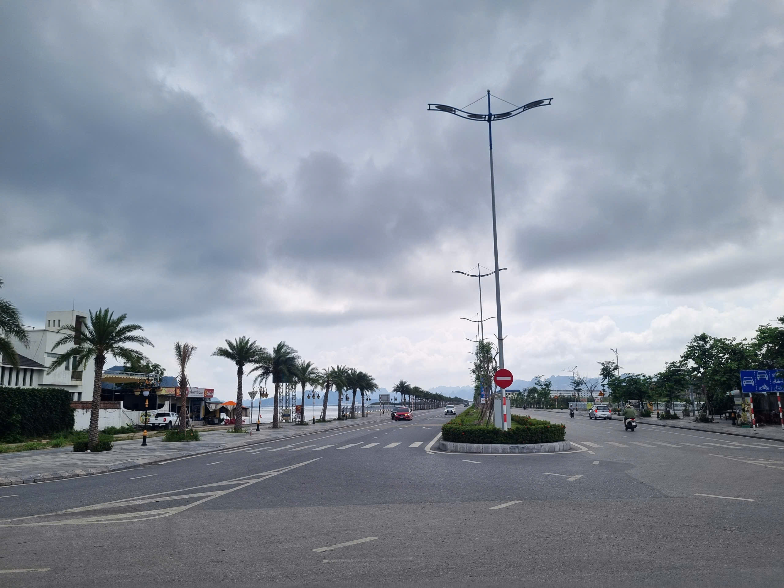 Quảng Ninh mới "tiêu" được gần 5.800 tỷ đồng vốn đầu tư công từ đầu năm- Ảnh 1.