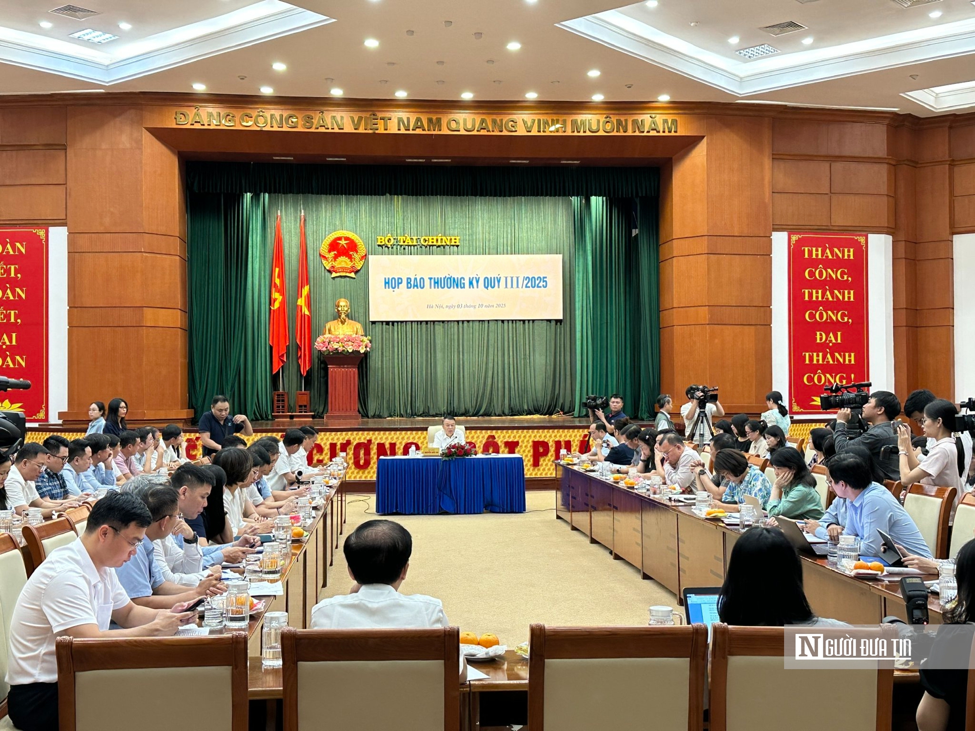 Giữ nguyên chính sách thuế BĐS, Bộ Tài chính tính lộ trình 5 năm cải cách- Ảnh 2.