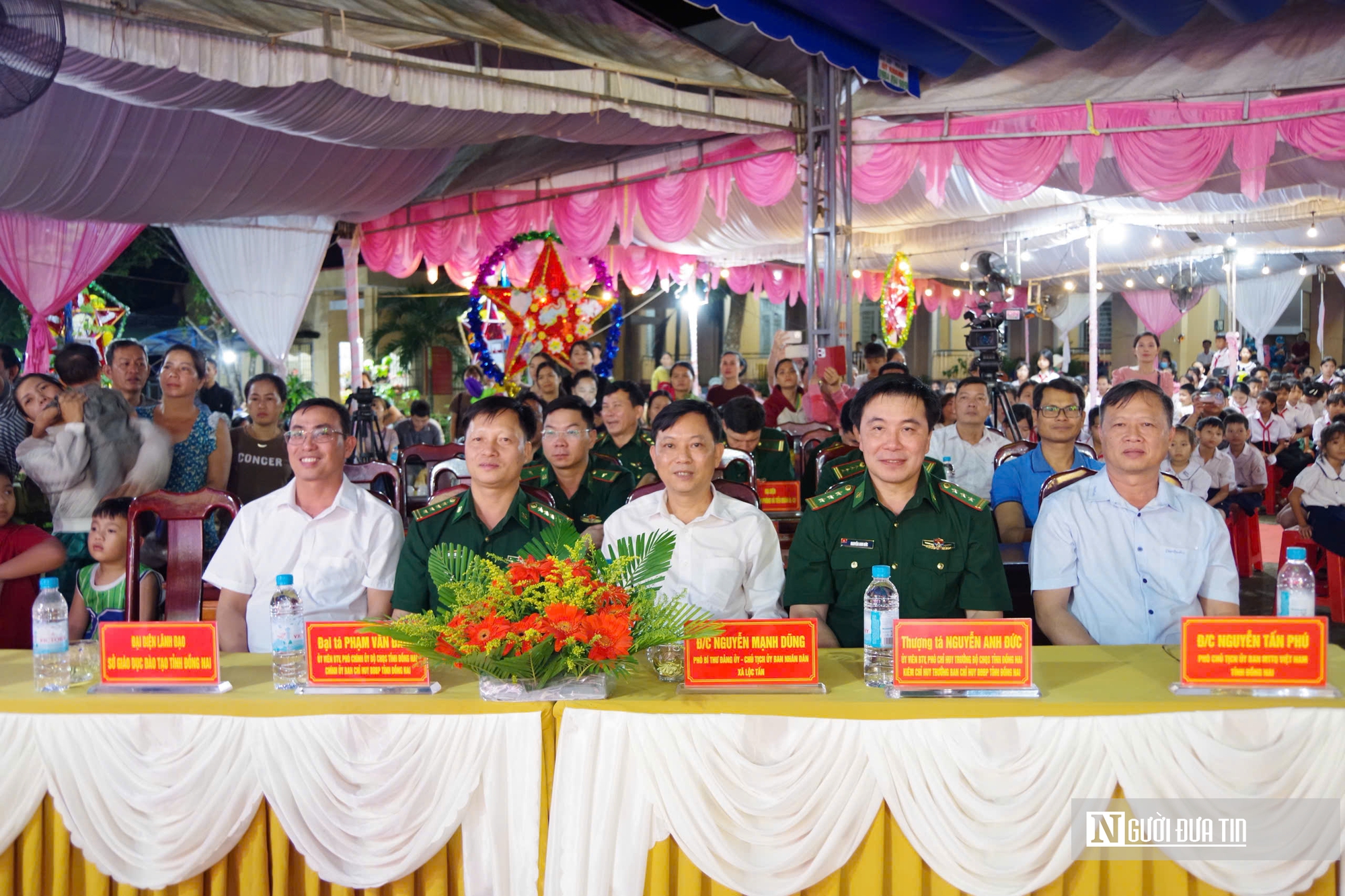 Ấm áp Trung thu nơi biên giới - Ảnh 2.