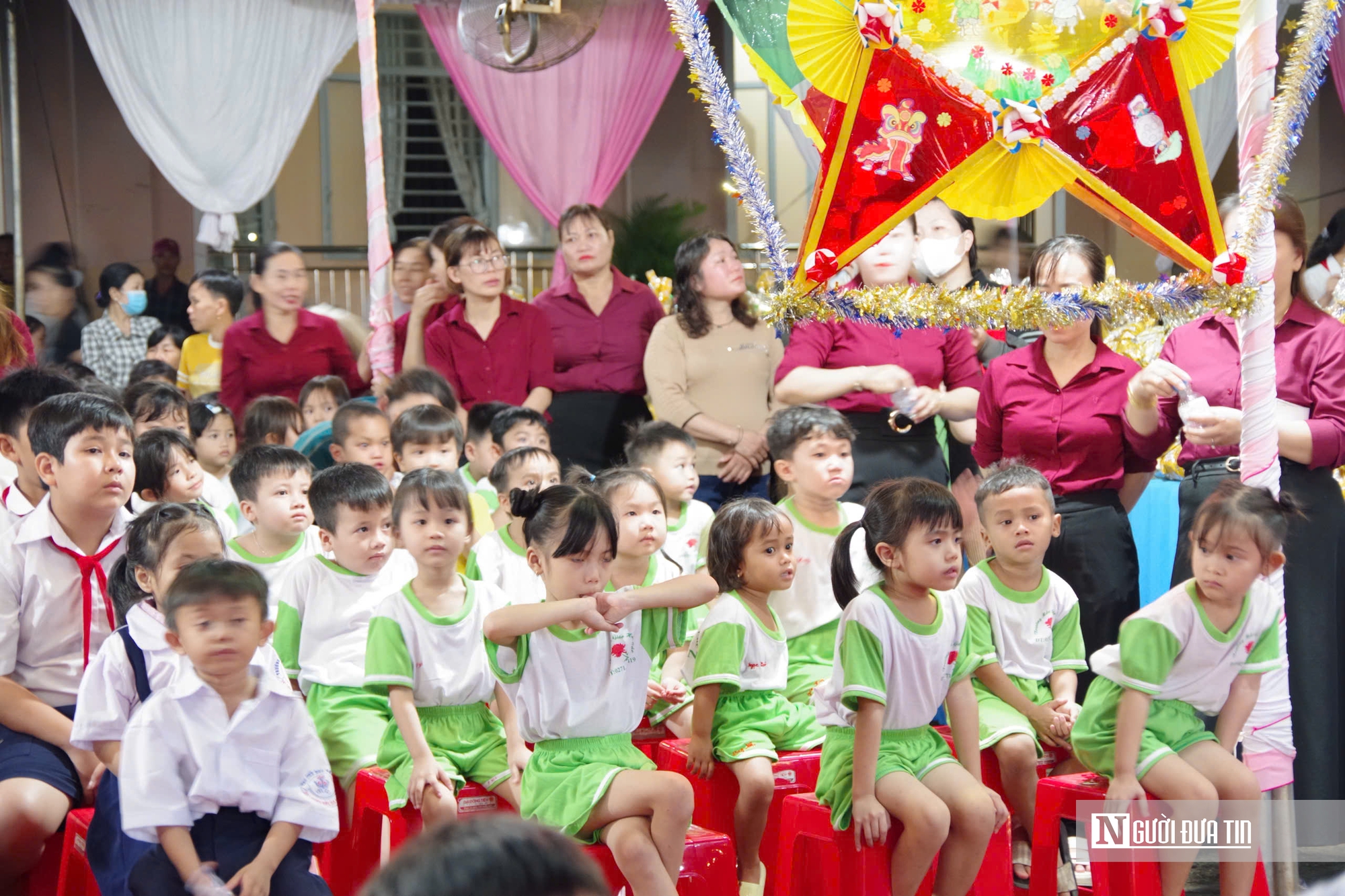 Ấm áp Trung thu nơi biên giới - Ảnh 3.