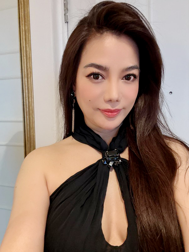 Trương Ngọc Ánh "lột xác" hậu chia tay tình trẻ - Ảnh 2.