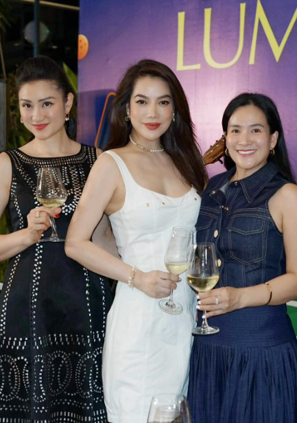 Trương Ngọc Ánh "lột xác" hậu chia tay tình trẻ - Ảnh 8.