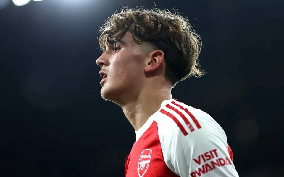 Bình luận "ác ý" của HLV Arne Slot về Arsenal bị chỉ trích - Ảnh 2.