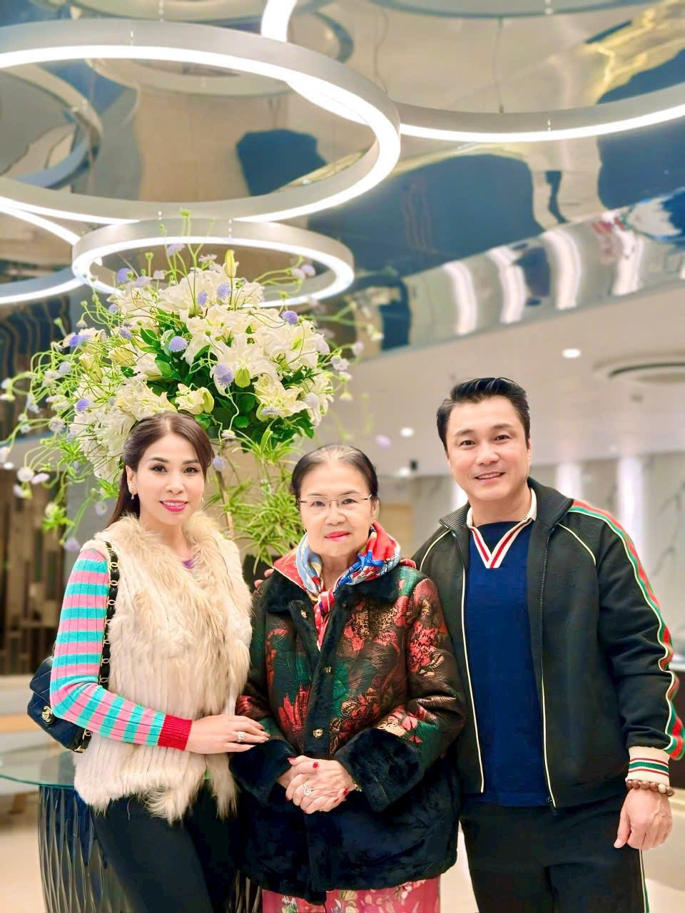 Nam tài tử hàng đầu điện ảnh: Tuổi U60 chưa vợ con, thảnh thơi, tận hưởng cuộc sống giàu sang - Ảnh 2.