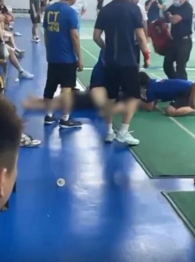 Người đàn ông 51 tuổi đột ngột tử vong khi đang chơi cầu lông - Ảnh 2.