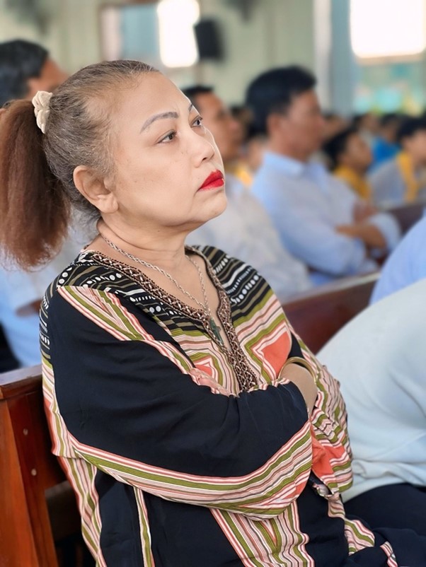 "Họa mi núi rừng" tuổi U60: Về quê chăn heo vẫn hát và cười vang, mắc nhiều bệnh phải nhập viện - Ảnh 7.