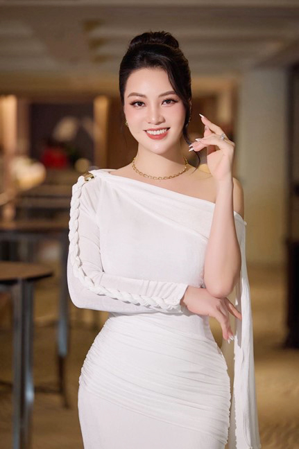 Sắc vóc cùng thần thái gây ngỡ ngàng của MC Thụy Vân sau sinh con thứ 2 - Ảnh 3.