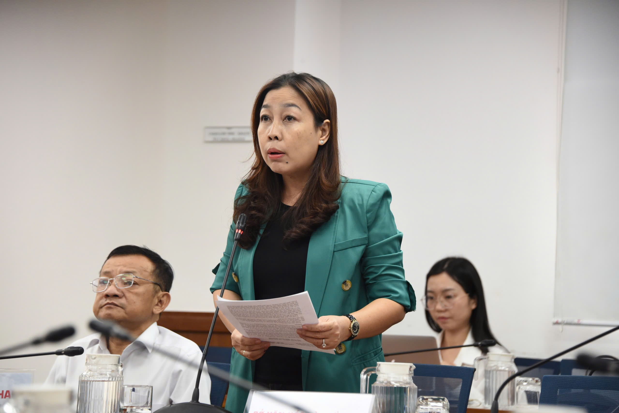 Không mời nghệ sĩ "lệch chuẩn văn hóa" tham gia các sự kiện lớn của Tp.HCM- Ảnh 1. Không mời nghệ sĩ "lệch chuẩn văn hóa" tham gia các sự kiện lớn của Tp.HCM- Ảnh 1.