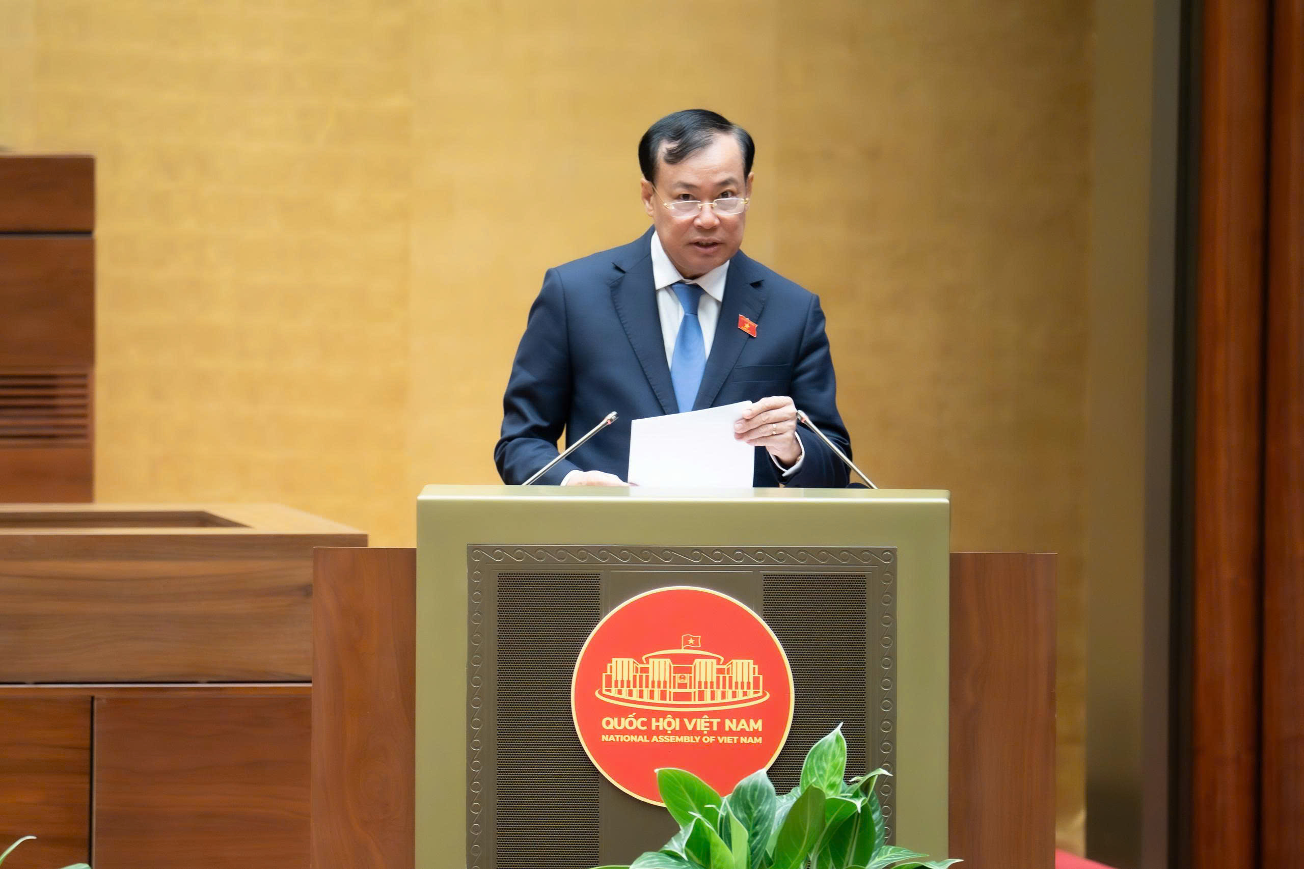 Bổ sung nghiêm cấm hành vi sử dụng AI để tạo dựng, lan truyền thông tin sai sự thật - Ảnh 2.