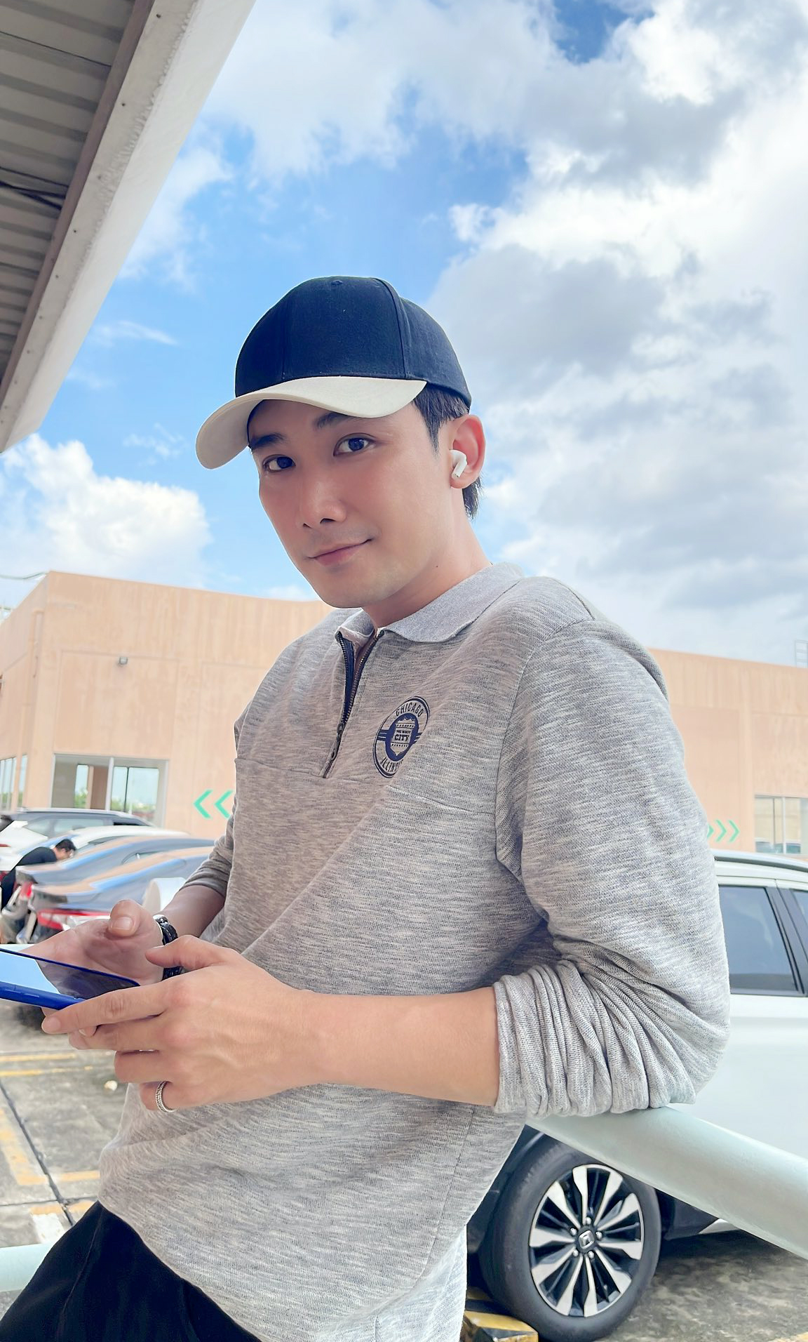 "Hoàng tử lai Thái" nhan sắc U40 làm say lòng bao khán giả - Ảnh 8.