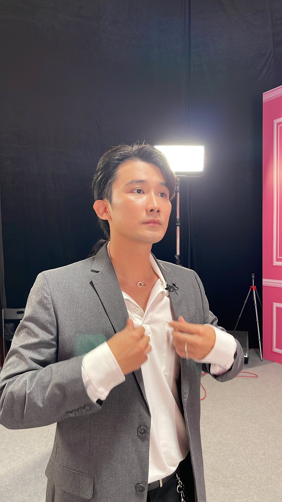 "Hoàng tử lai Thái" nhan sắc U40 làm say lòng bao khán giả - Ảnh 6.