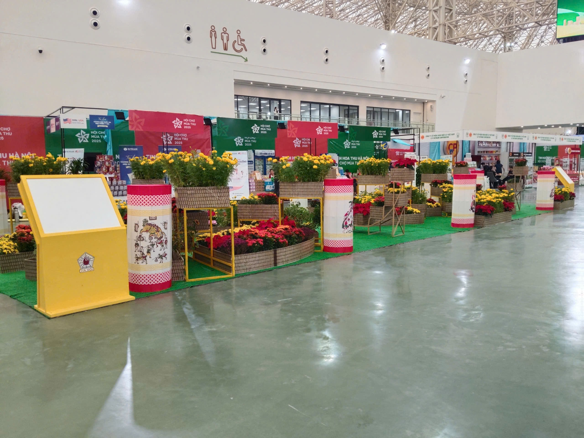 Dạo bước giữa “Tinh hoa Thu Hà Nội”: Chạm vào sắc – hương – vị của ký ức nghìn năm - Ảnh 1.