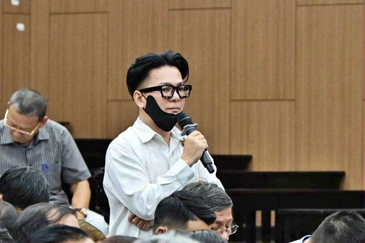 Cựu Phó phòng UBND tỉnh Phú Thọ vì tò mò mà đánh bạc 61 lần?- Ảnh 2. Cựu Phó phòng UBND tỉnh Phú Thọ vì tò mò mà đánh bạc 61 lần?- Ảnh 2.