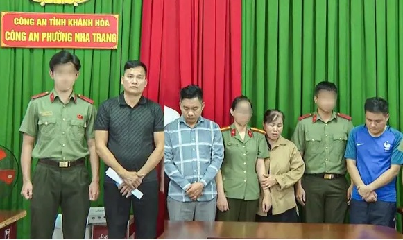 Khởi tố nhóm đối tượng lừa đảo dưới dạng đầu tư tiền ảo- Ảnh 2. Khởi tố nhóm đối tượng lừa đảo dưới dạng đầu tư tiền ảo- Ảnh 2.