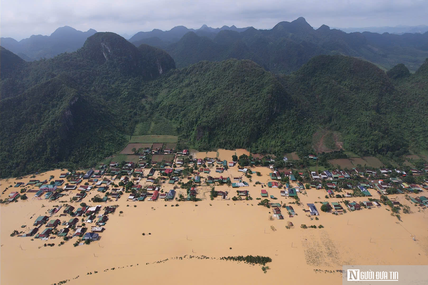 Vận hành thuỷ điện lớn nhất Bắc Trung bộ để giảm lũ cho hạ du- Ảnh 2. Vận hành thuỷ điện lớn nhất Bắc Trung bộ để giảm lũ cho hạ du- Ảnh 2.