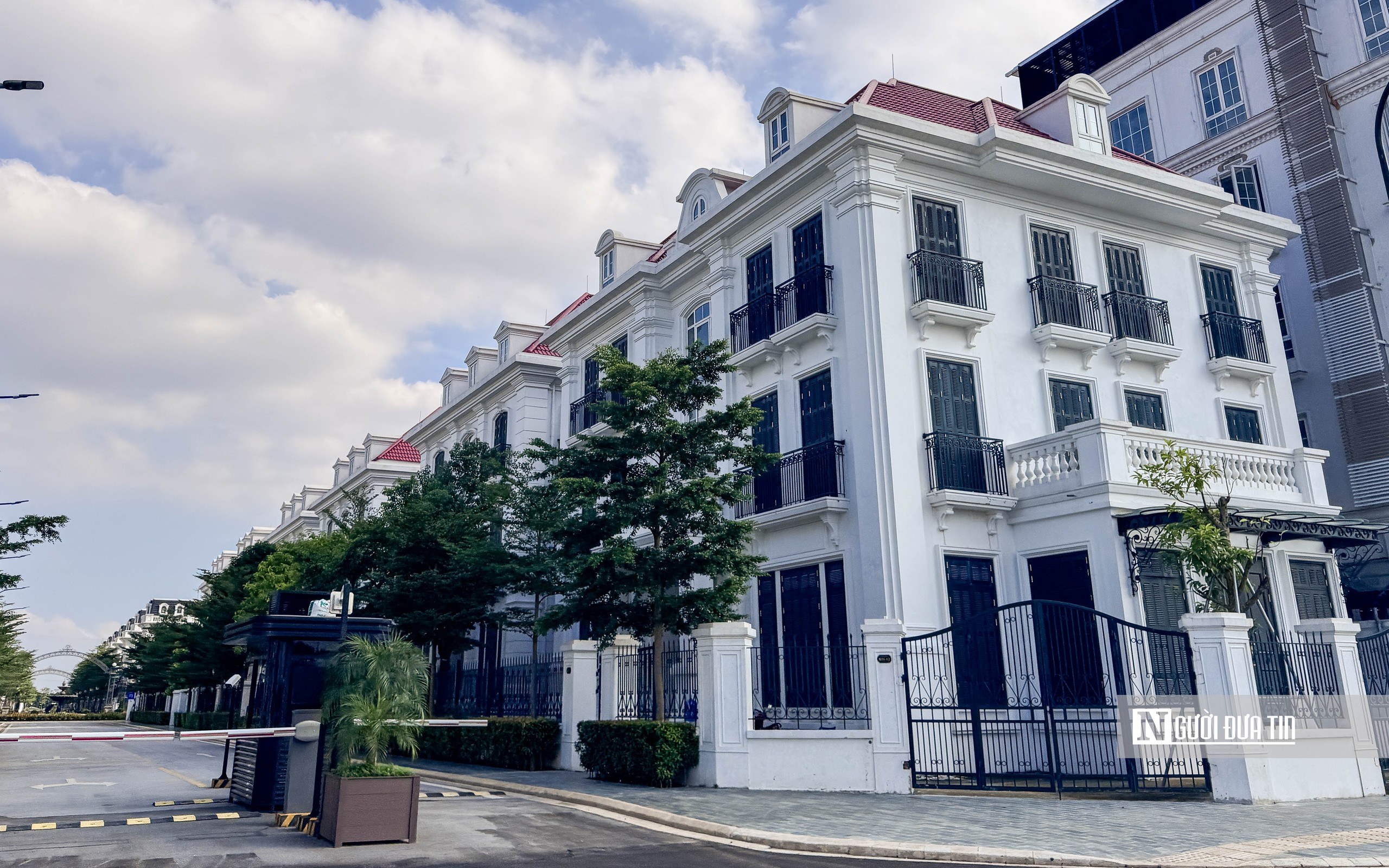 Hà Nội: Loạt biệt thự, shophouse xây xong vắng bóng người ở- Ảnh 5.