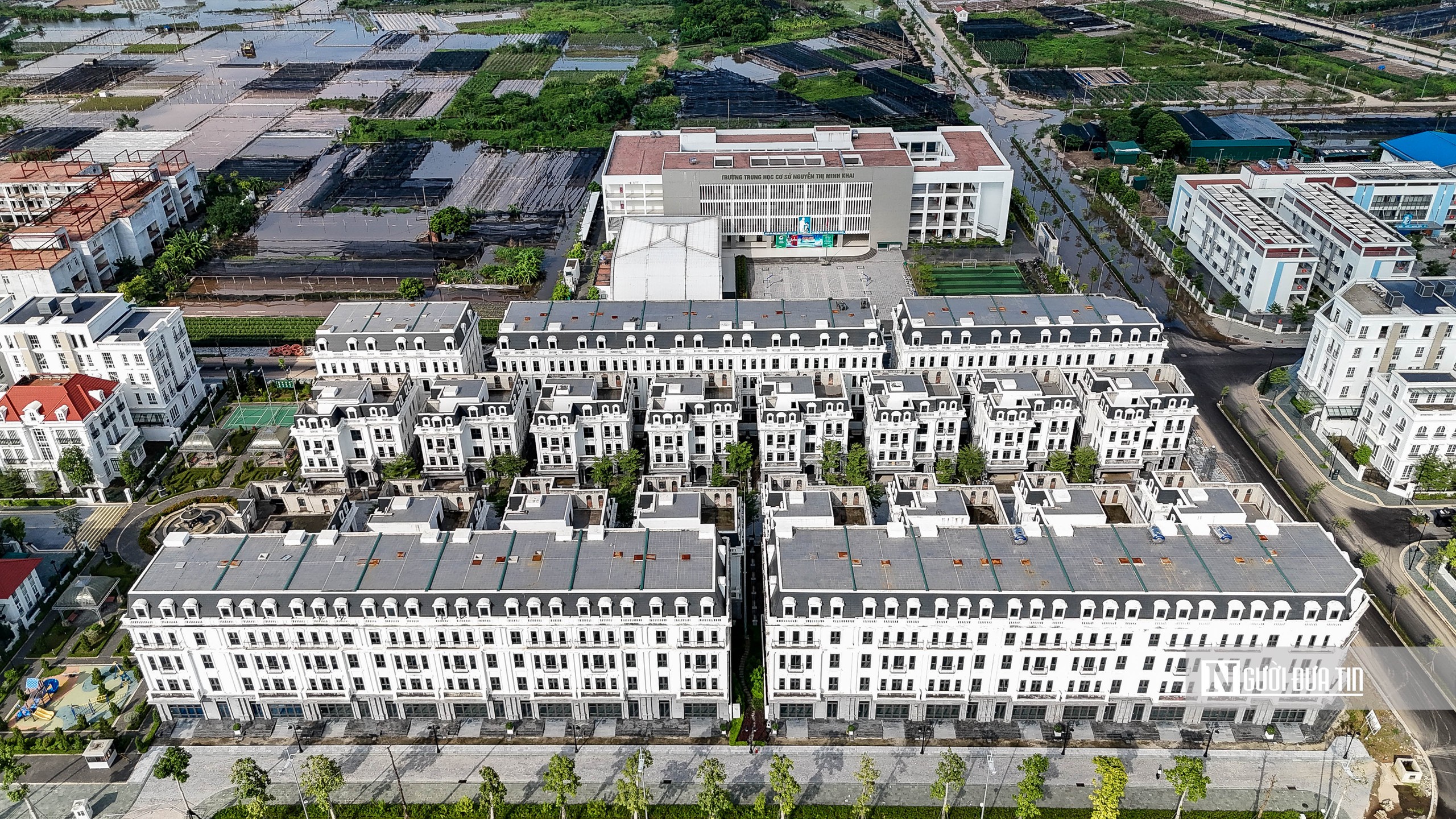 Hà Nội: Loạt biệt thự, shophouse xây xong vắng bóng người ở- Ảnh 2.