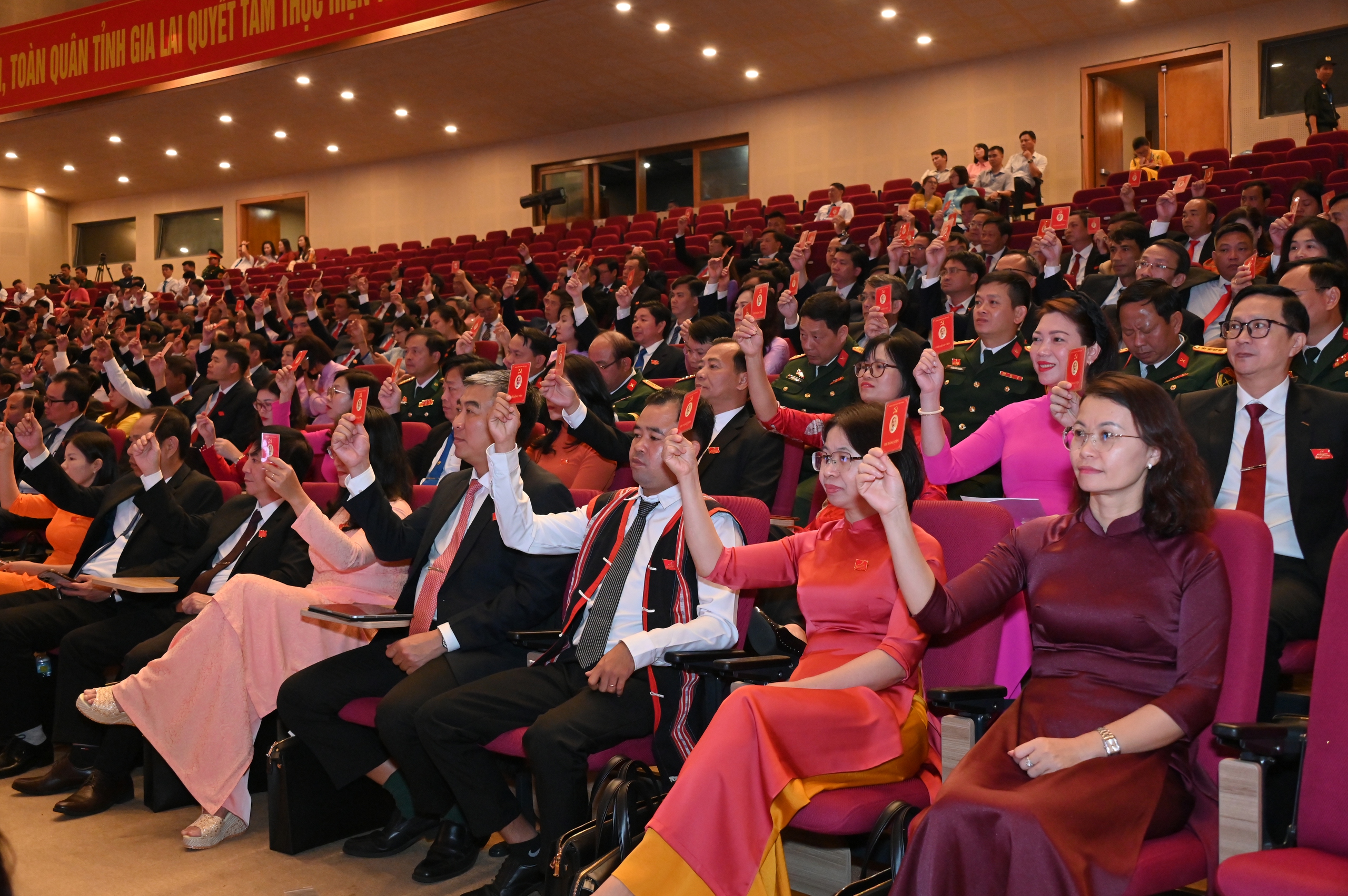 Đại hội đại biểu Đảng bộ tỉnh Gia Lai lần thứ I, nhiệm kỳ 2025-2030 thông qua 33 chỉ tiêu phát triển- Ảnh 4.