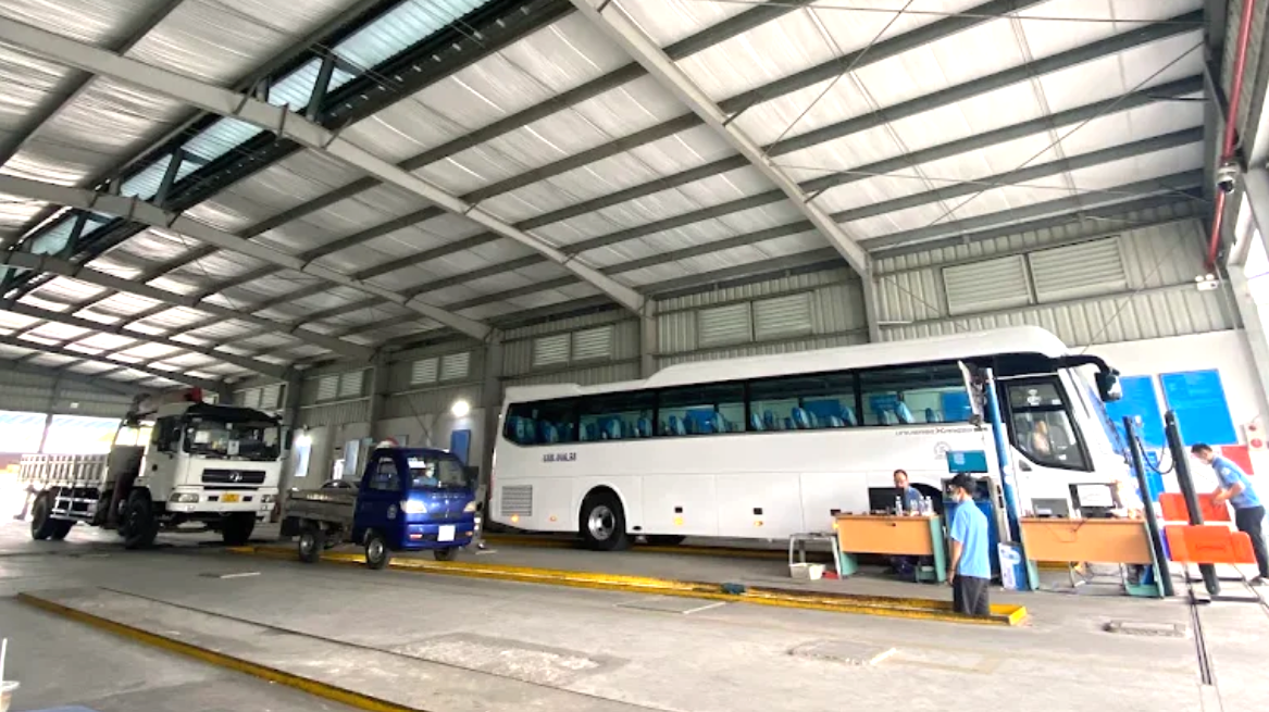 Đà Nẵng: Công an, bến xe, đăng kiểm cùng vào cuộc siết chặt hoạt động kinh doanh vận tải ô tô- Ảnh 1.