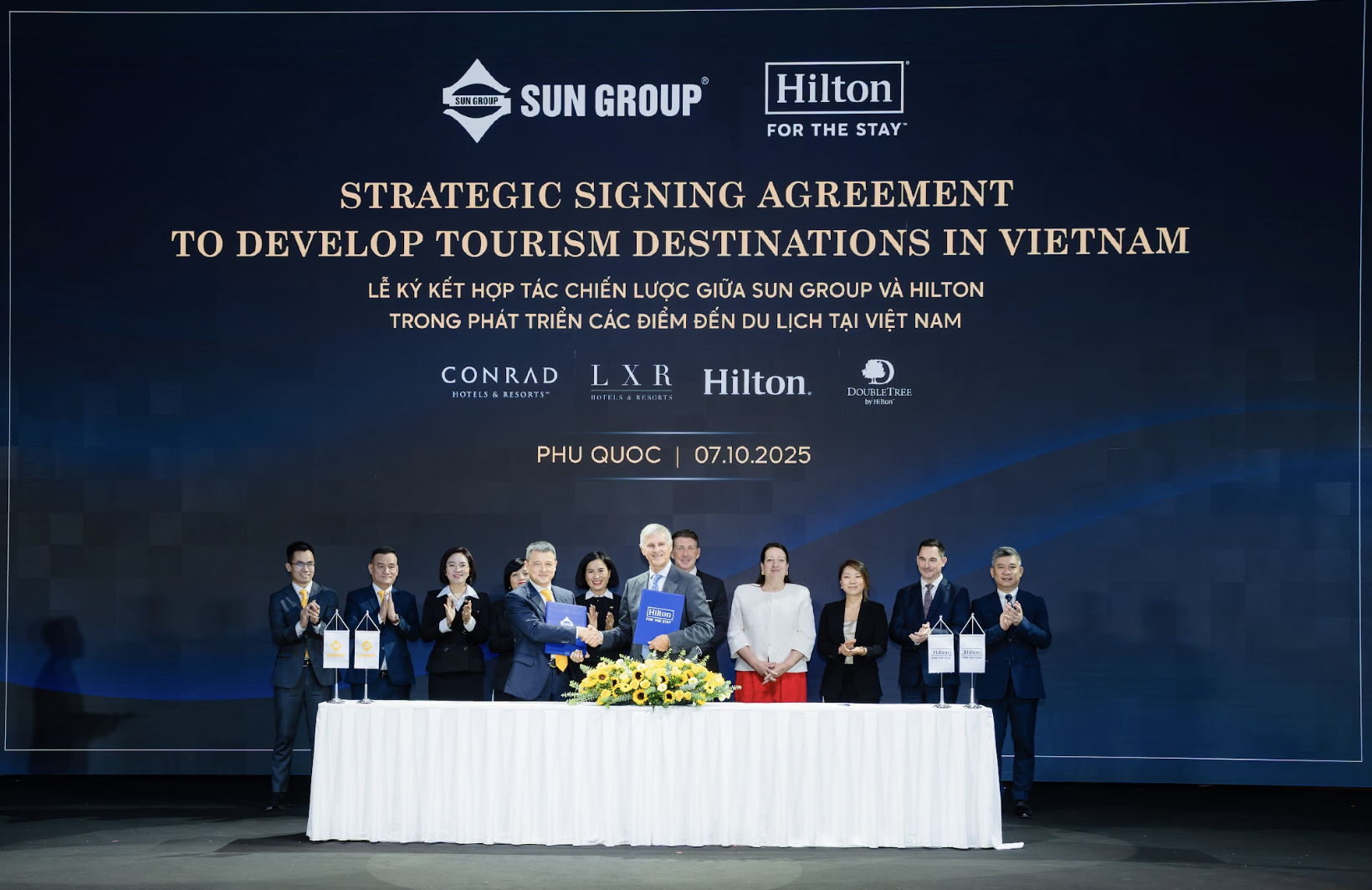 Lãnh đạo cao cấp nhất Tập đoàn Hilton tới Việt Nam, ký kết hợp tác chiến lược với Tập đoàn Sun Group - Ảnh 1.