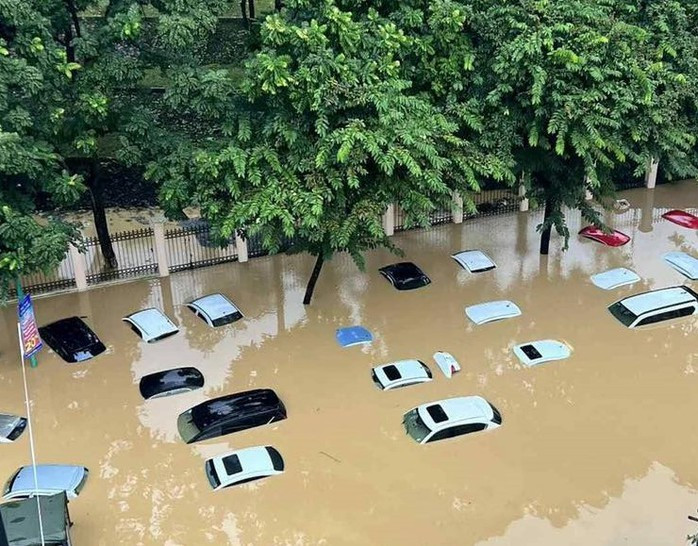 Ngập lụt "chưa từng có trong tiền lệ" ở Thái Nguyên, thành phố chìm trong biển nước - Ảnh 6.