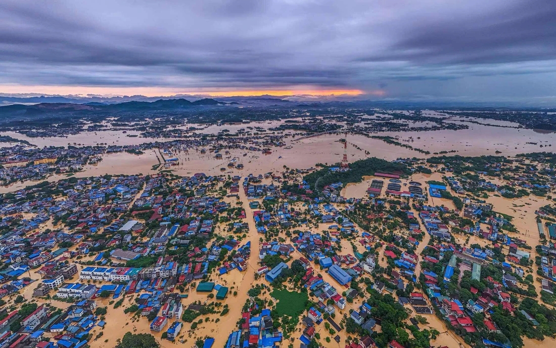 Tp.HCM thí điểm không cho học sinh dùng điện thoại giờ ra chơi - Ảnh 3.