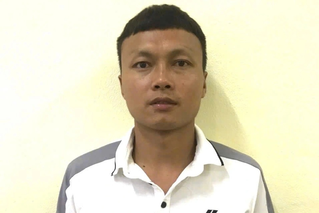 Cưa cây làm chết người, người đàn ông bị khởi tố- Ảnh 1. Cưa cây làm chết người, người đàn ông bị khởi tố- Ảnh 1.