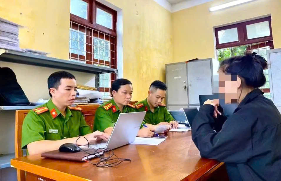 Hành trình công an giải cứu cô gái trẻ bị bắt cóc sang khu tự trị Campuchia- Ảnh 2. Hành trình công an giải cứu cô gái trẻ bị bắt cóc sang khu tự trị Campuchia- Ảnh 2.