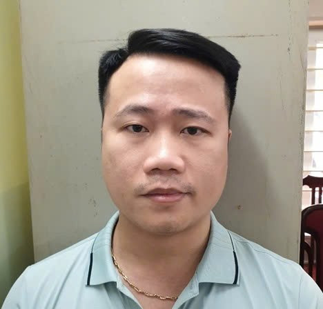 Thủ đoạn nào giúp nhóm đối tượng chiếm đoạt 10 tỷ đồng của 4.800 nhà đầu tư trên sàn World Mall?- Ảnh 1. Thủ đoạn nào giúp nhóm đối tượng chiếm đoạt 10 tỷ đồng của 4.800 nhà đầu tư trên sàn World Mall?- Ảnh 1.