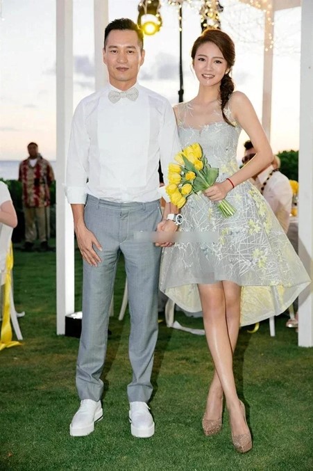 Mỹ nhân đình đám showbiz, hiếm hoi lộ diện với diện mạo khác lạ sau 3 năm chồng bị bắt - Ảnh 4.