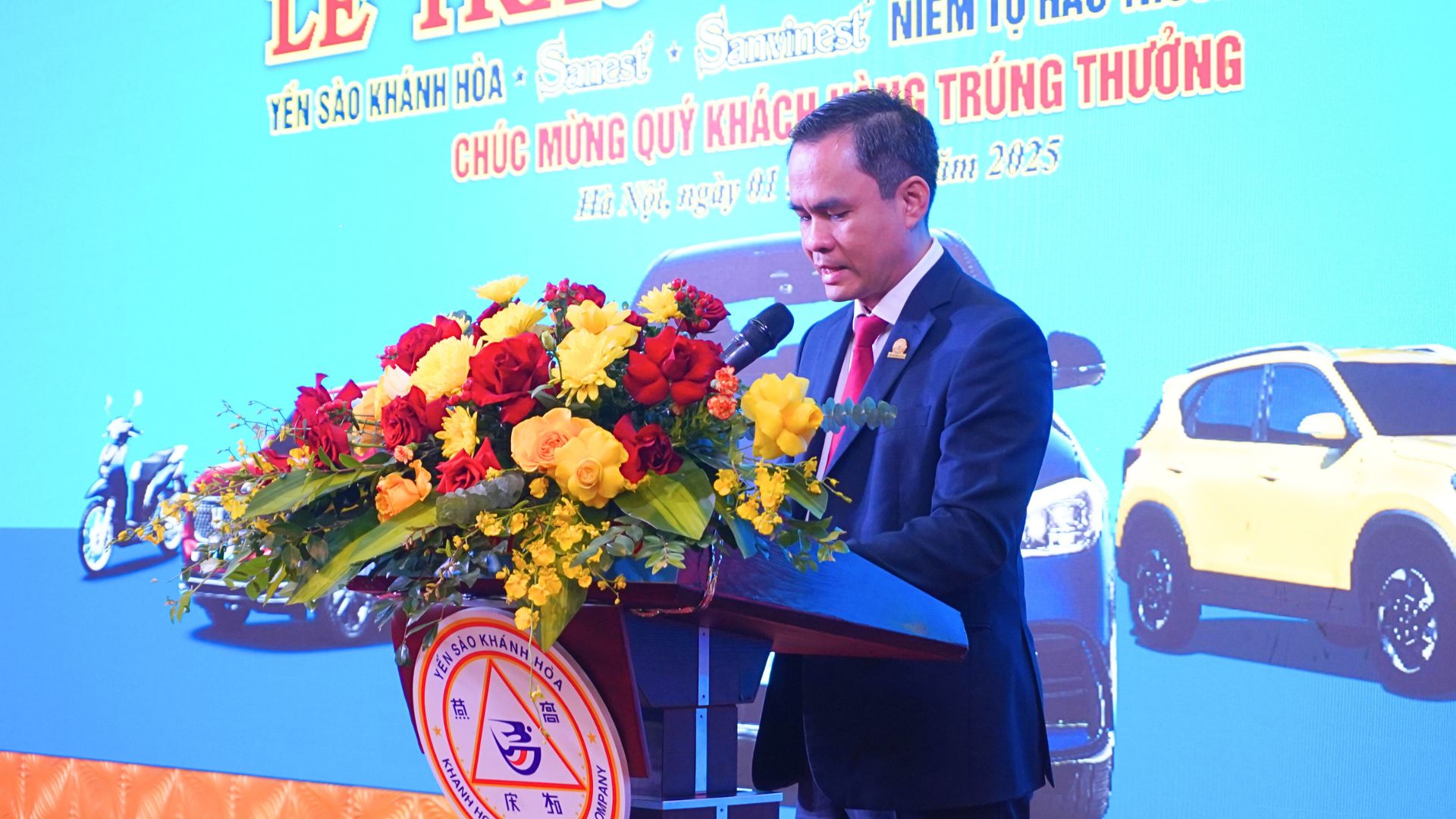 Khách hàng trúng 2 ô tô khi mua Yến sào Khánh Hoà- Ảnh 2. Khách hàng trúng 2 ô tô khi mua Yến sào Khánh Hoà- Ảnh 2.