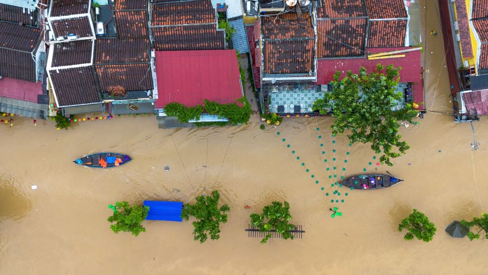 Hỗ trợ khẩn cấp 100 tỷ đồng cho Đà Nẵng khắc phục thiệt hại do mưa lũ - Ảnh 1.