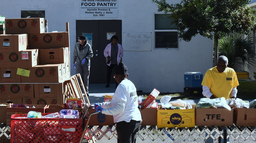 Chính quyền Trump nhận 2 phán quyết bất lợi giữa lúc chính phủ đóng cửa - Ảnh 1.