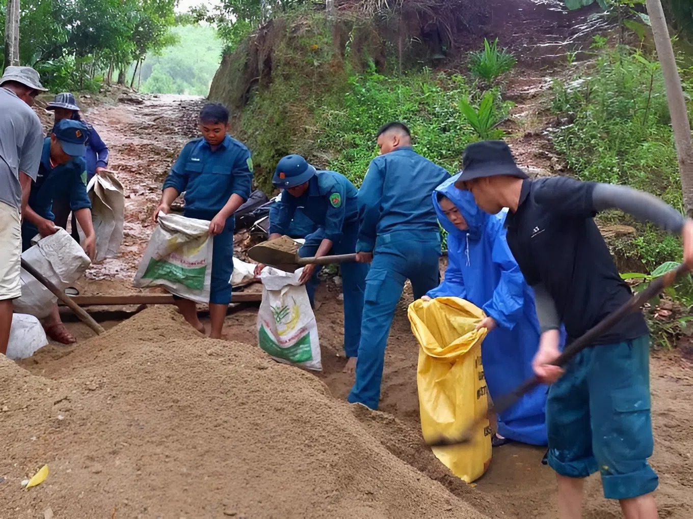 Những nữ bí thư chi bộ: Điểm tựa của bản làng vùng cao- Ảnh 9.