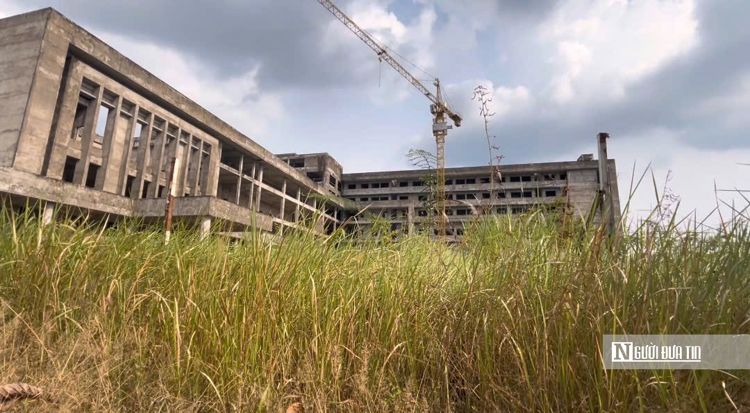 Cận cảnh bệnh viện “nghìn tỷ” dở dang dính loạt sai phạm tại Cần Thơ - Ảnh 3.