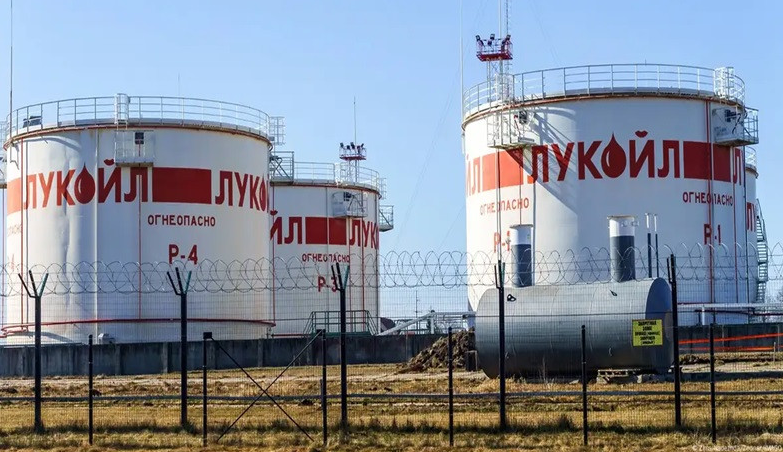 Rắc rối liên tiếp gõ cửa gã khổng lồ dầu Nga khi hạn chót bán tài sản cận kề - Ảnh 1.