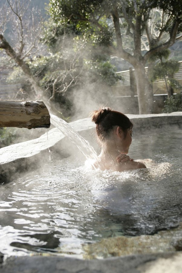 "Thủ phạm" khiến da nhanh khô từ thói quen nhiều người mắc phải - Ảnh 1.