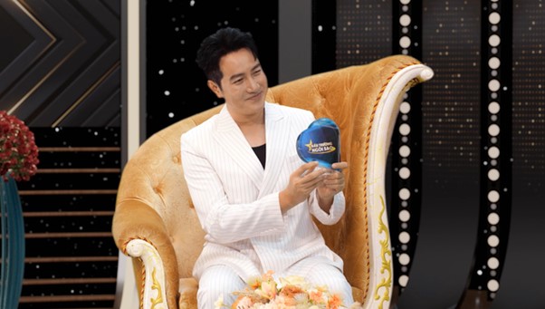 "Nam thần vạn người mê" và nỗi niềm trăn trở ở tuổi 48 - Ảnh 1.