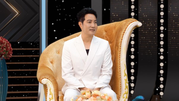 "Nam thần vạn người mê" và nỗi niềm trăn trở ở tuổi 48 - Ảnh 2.