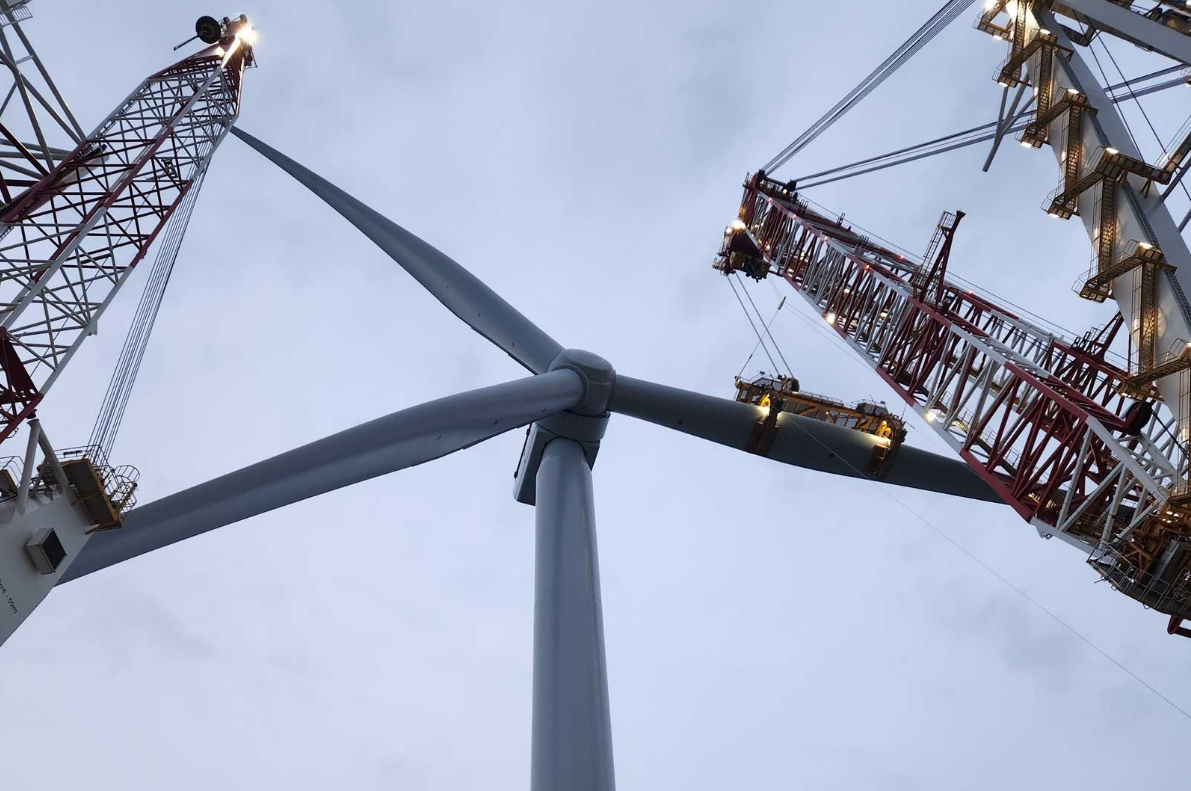 Trang trại điện gió ngoài khơi với những chiếc cánh turbine “siêu đặc biệt” - Ảnh 2.