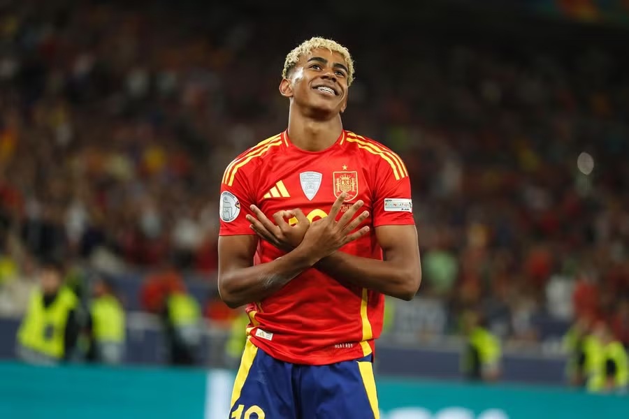 Yamal bị loại khỏi đội tuyển Tây Ban Nha vì tự ý làm điều này - Ảnh 1.