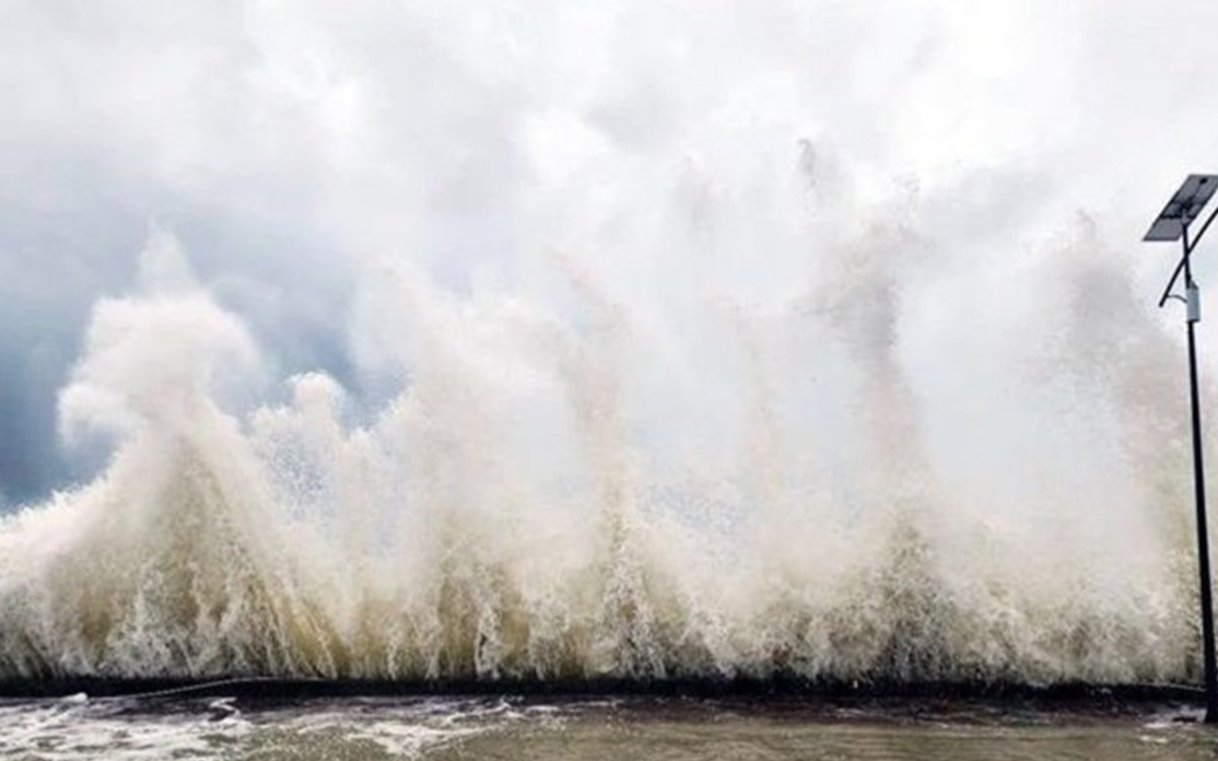 Vì so vão số 14 Fung wong không di chuyển theo quy luật thông thường? - Ảnh 2.